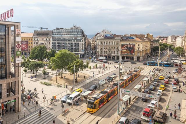Lujza B Studio 44 Budapest Exteriör bild